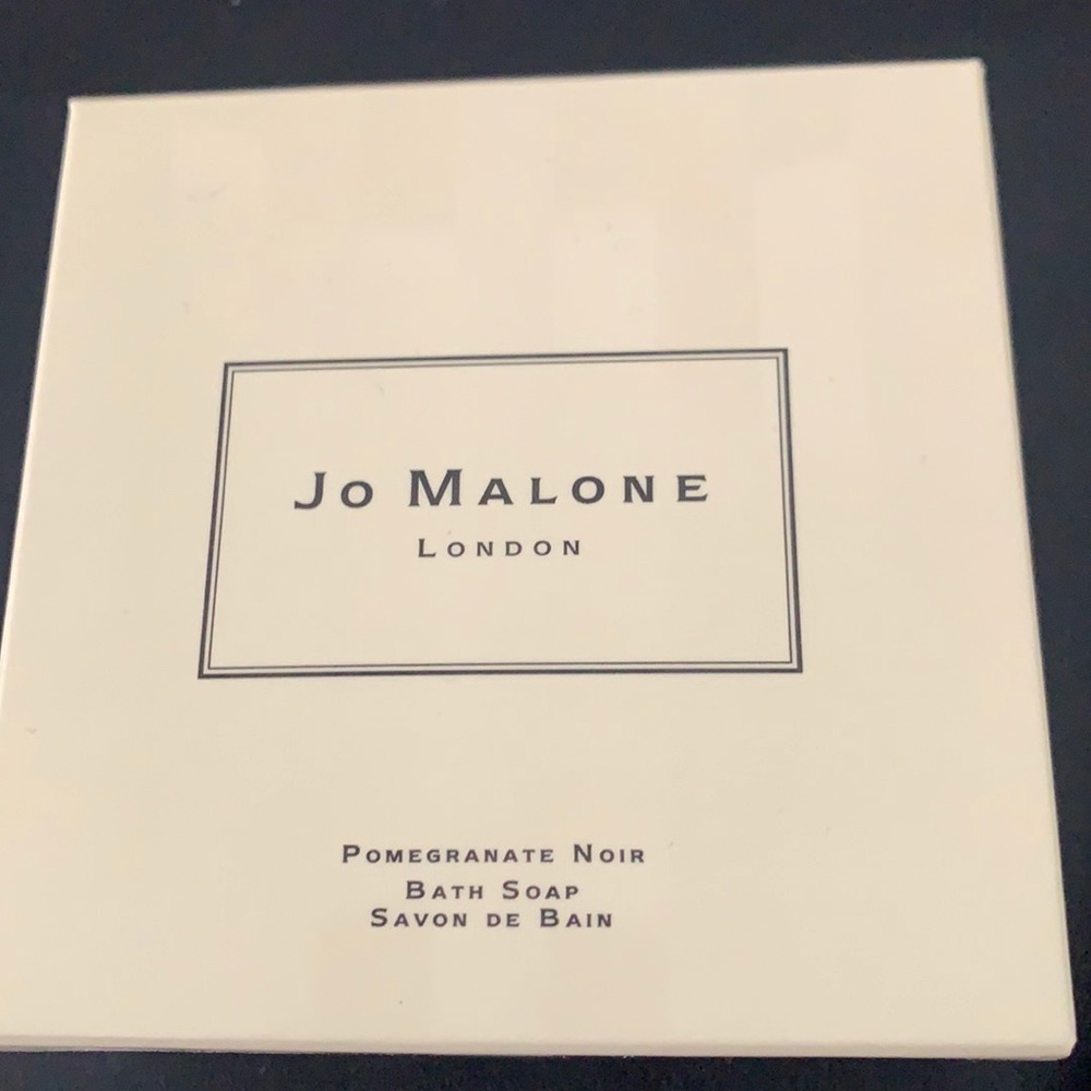 Jo Malone Pomegranate Noir bath soap